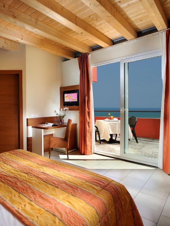 Hotel Bembo Bibione Exterior foto