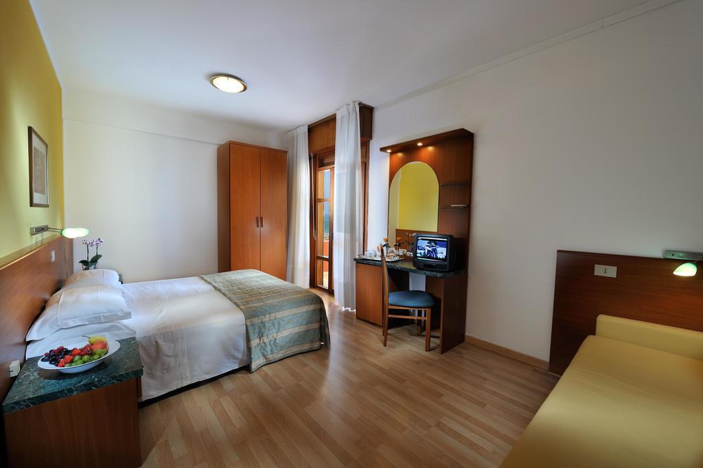 Hotel Bembo Bibione Exterior foto